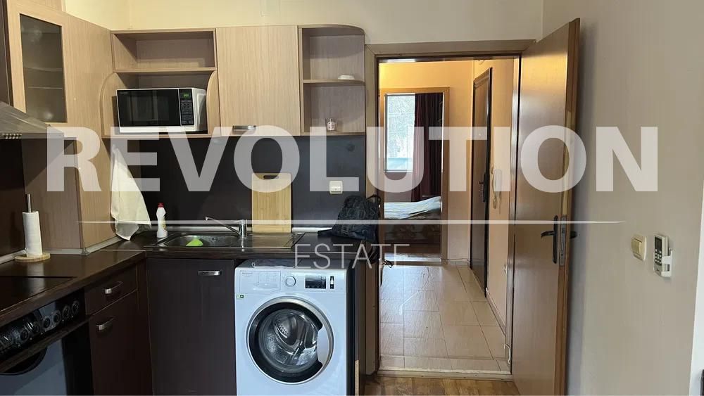 Дава се под наем Двустаен апартамент в Варна, Център - 60 кв.м за 450 € - Снимка #3