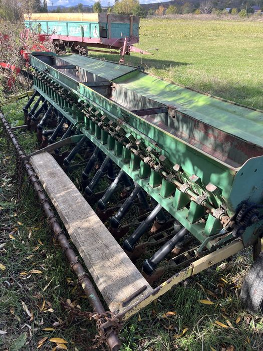 Vand semanatoare sup 29