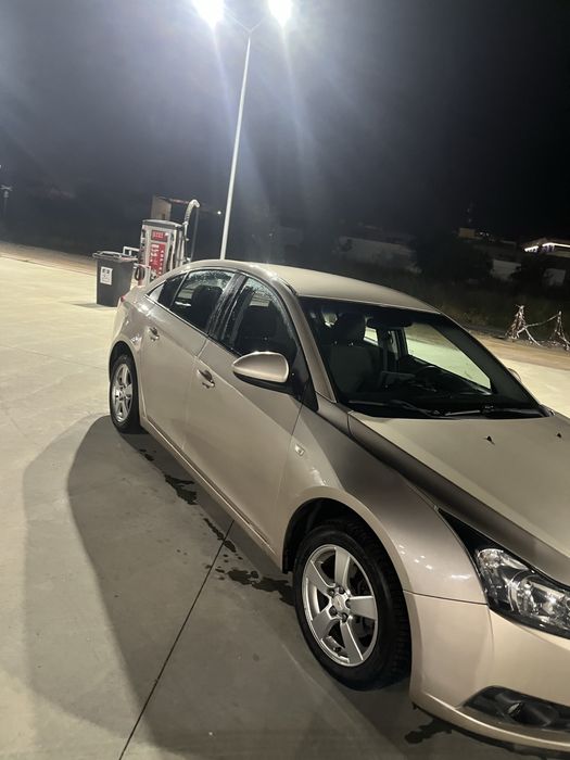 Chevrolet Cruze 1.6 benzina 100.000km cruise control,senzori parcare