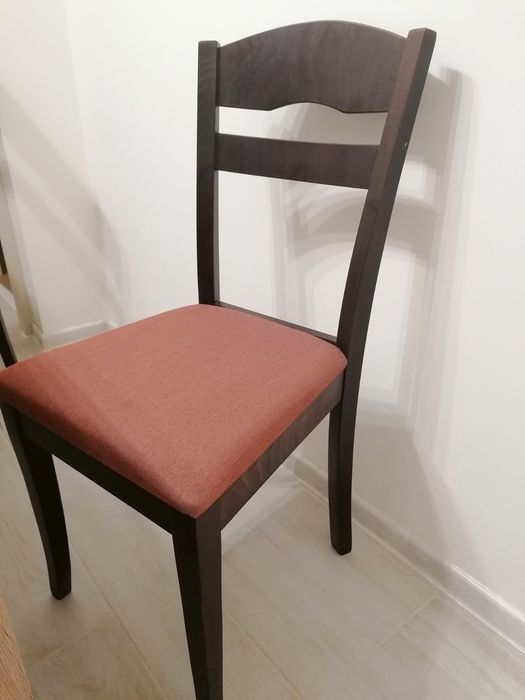 Кухненски столове в отлично състояние