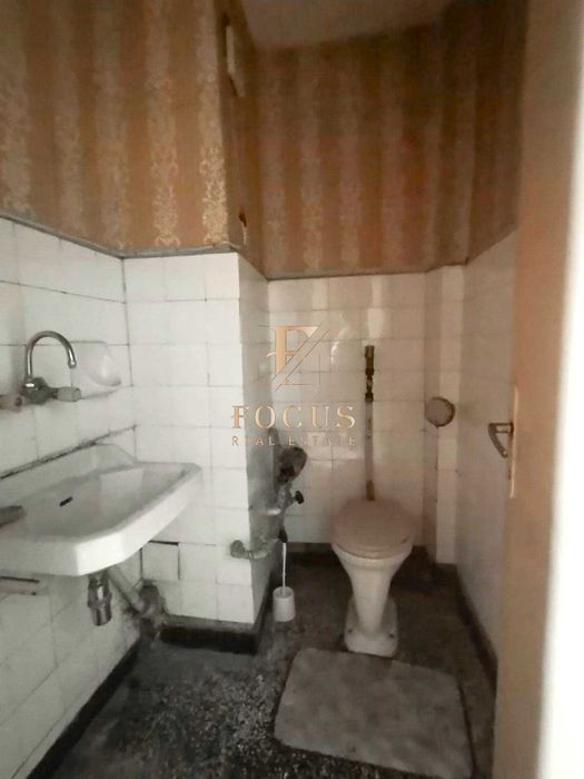 Продава се Тристаен апартамент в Пловдив, Кючук Париж - 107 кв.м за 1233 €/кв.м - Снимка #5