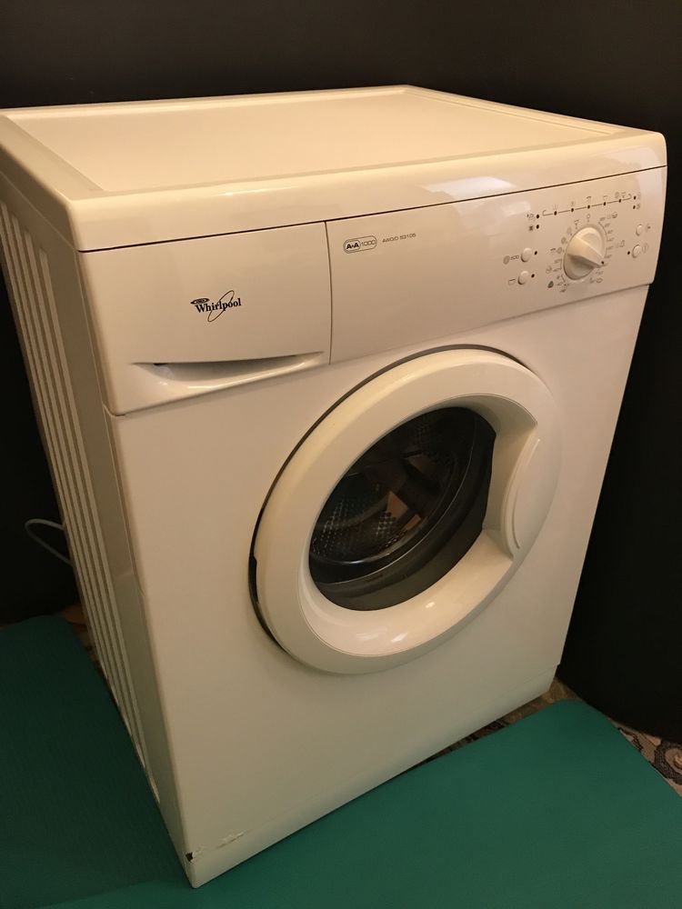 Masina de spalat haine slim Whirlpool, 100% functionala (nu LG/Samsung