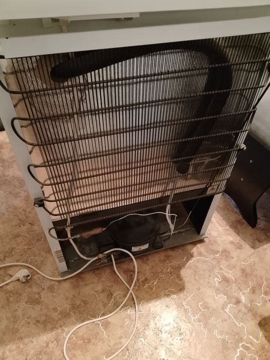 Морозилка бирюса