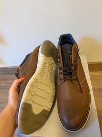 Кафяви кожени обувки (Brown leather shoes)