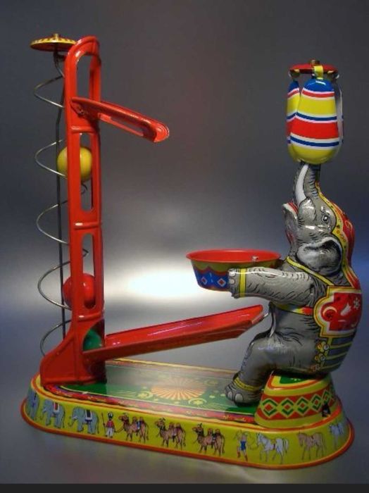 Старинна механична играчка цирков слон