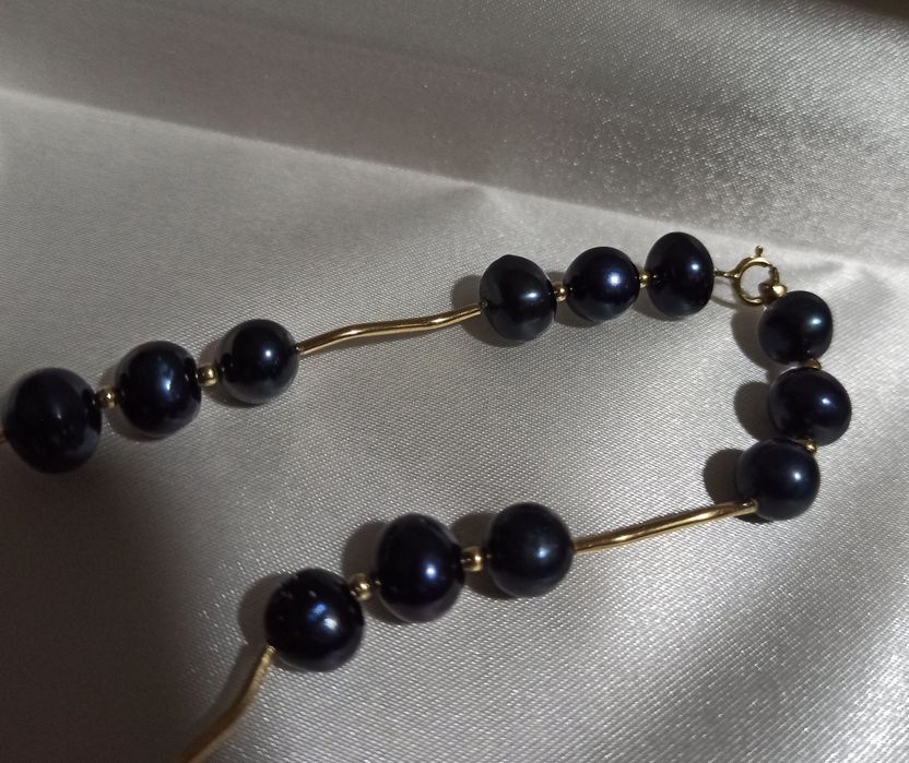 Жемчуг, колье-ожерелье в золоте.