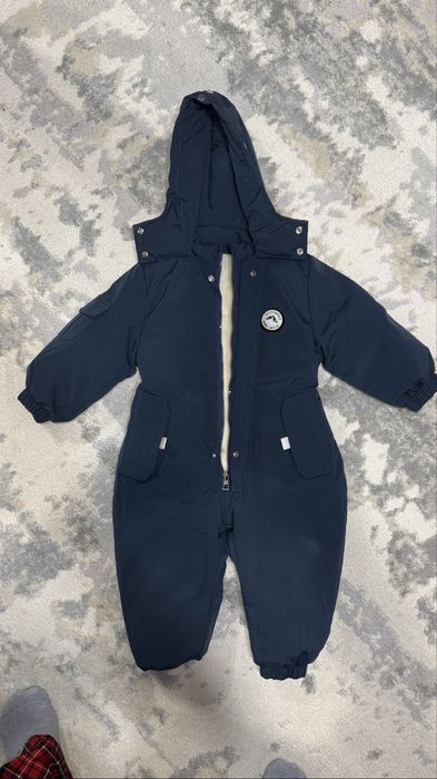Продам детский зимний комбинезон