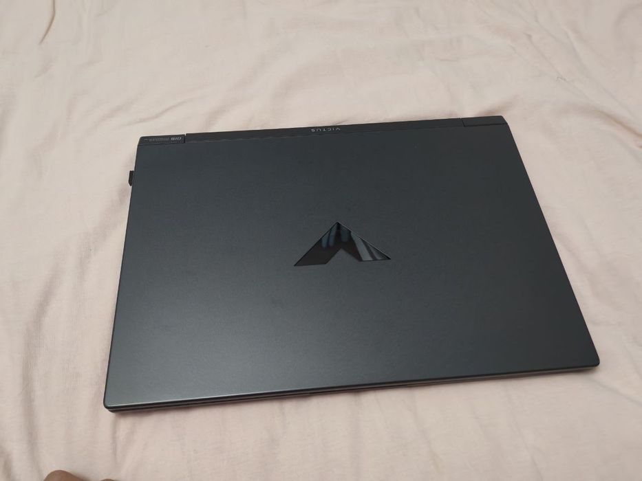 HP Victus Core i5