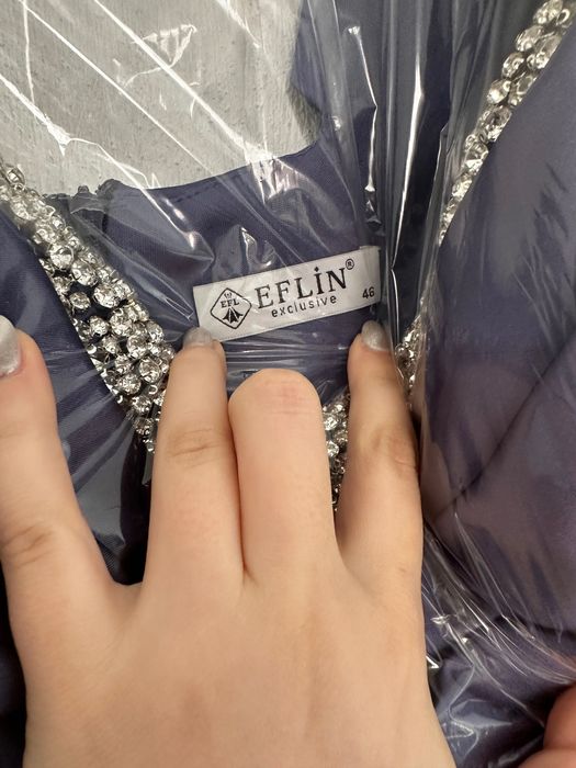 Дълга тъмносиня официална рокля