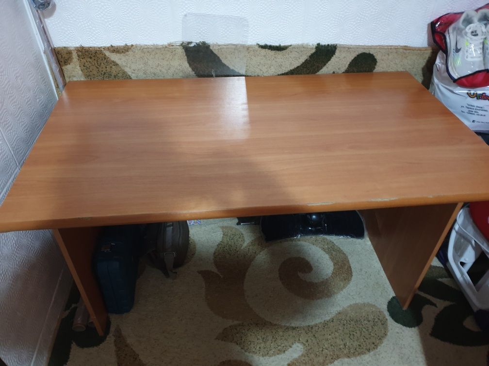 Стол  письменный