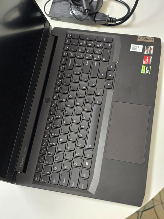 Laptop Gaming Lenovo IdeaPad 3, AMD Ryzen™ 5, 16GB, 512GB, IPS, 144Hz
