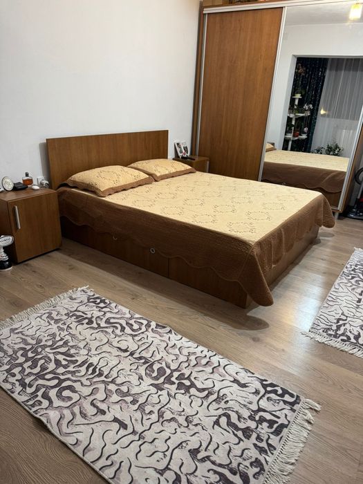 Vând apartament cu 2 camere decomandat