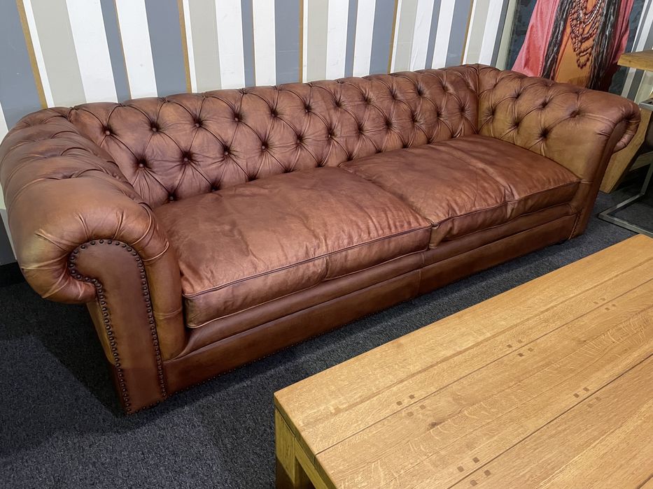 Canapea Chesterfield