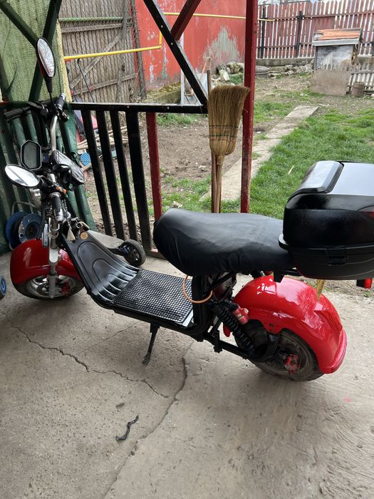 Vand scuter electric