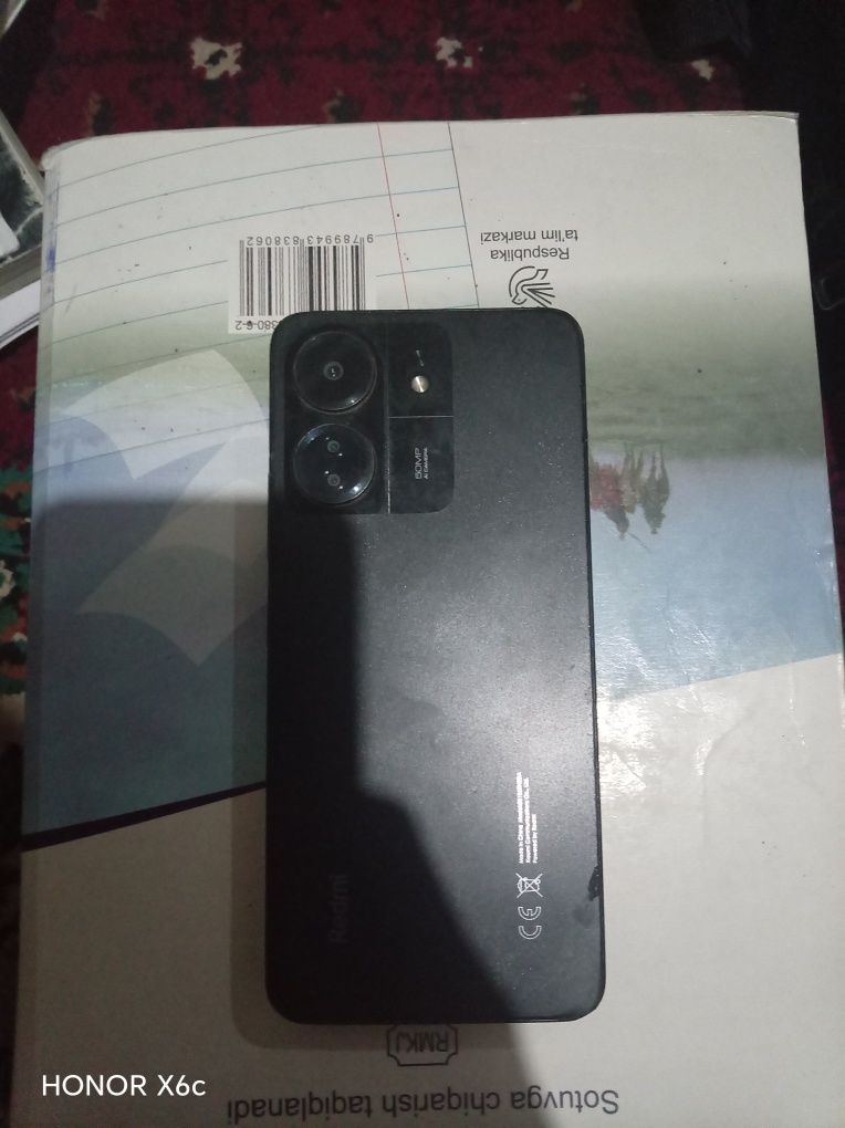 Redmi 13c holati ideal xotira 8/256 kamchilik yuq batareya 2 kun bemal