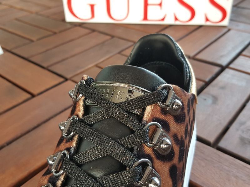 ПРОМО GUESS -36 и 40 размер-Оригинални дамски кецове от плат