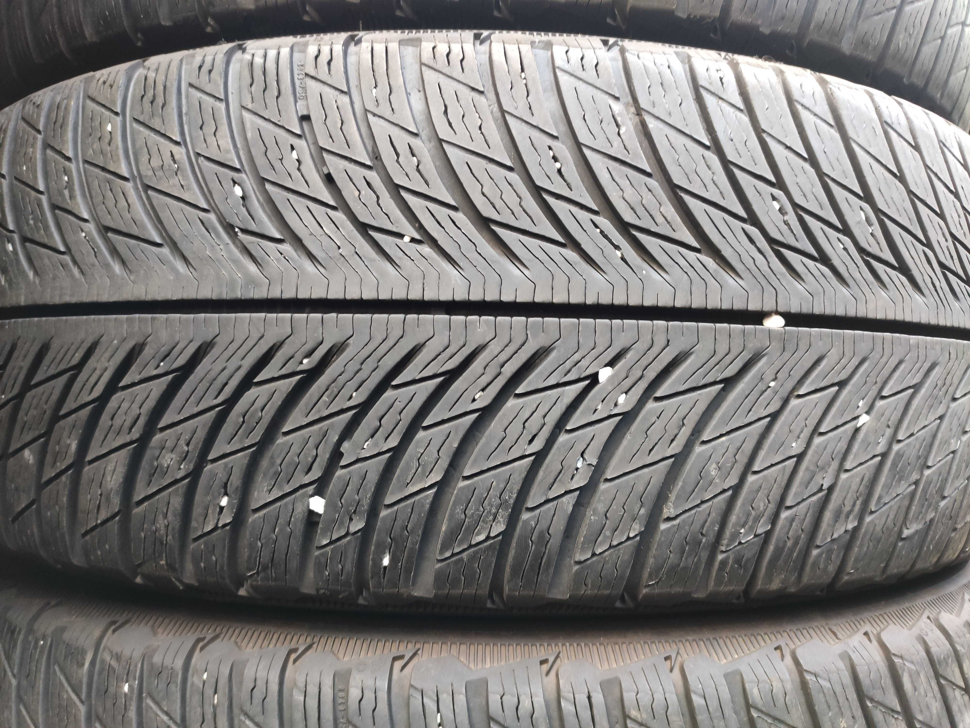 4бр Зимни гуми 225 60 18 - Michelin