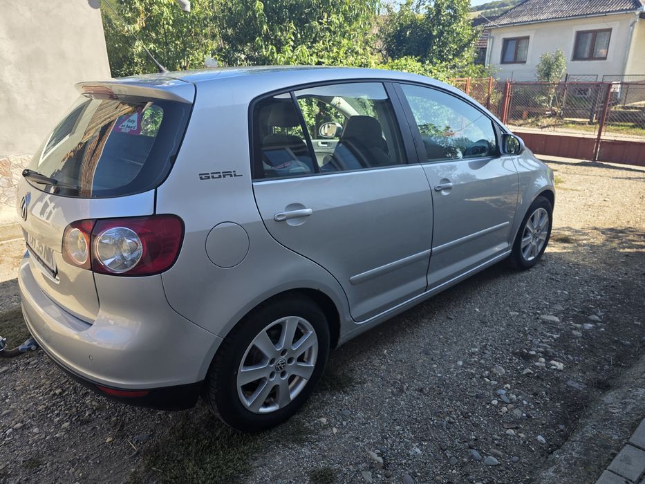Vând golf 5 plus