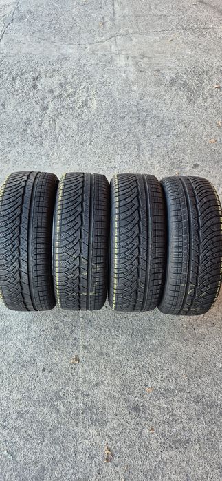 4 anvelope iarna Michelin 235/55/17.Pret este pe bucata.