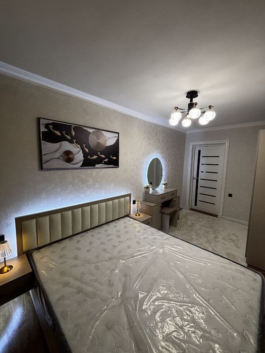 Продаётся М. Новза 2в3 2этаж. Кирпич Б 2*6.