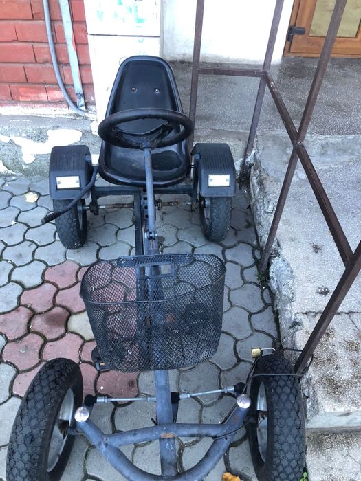 Kart cu pedale negru