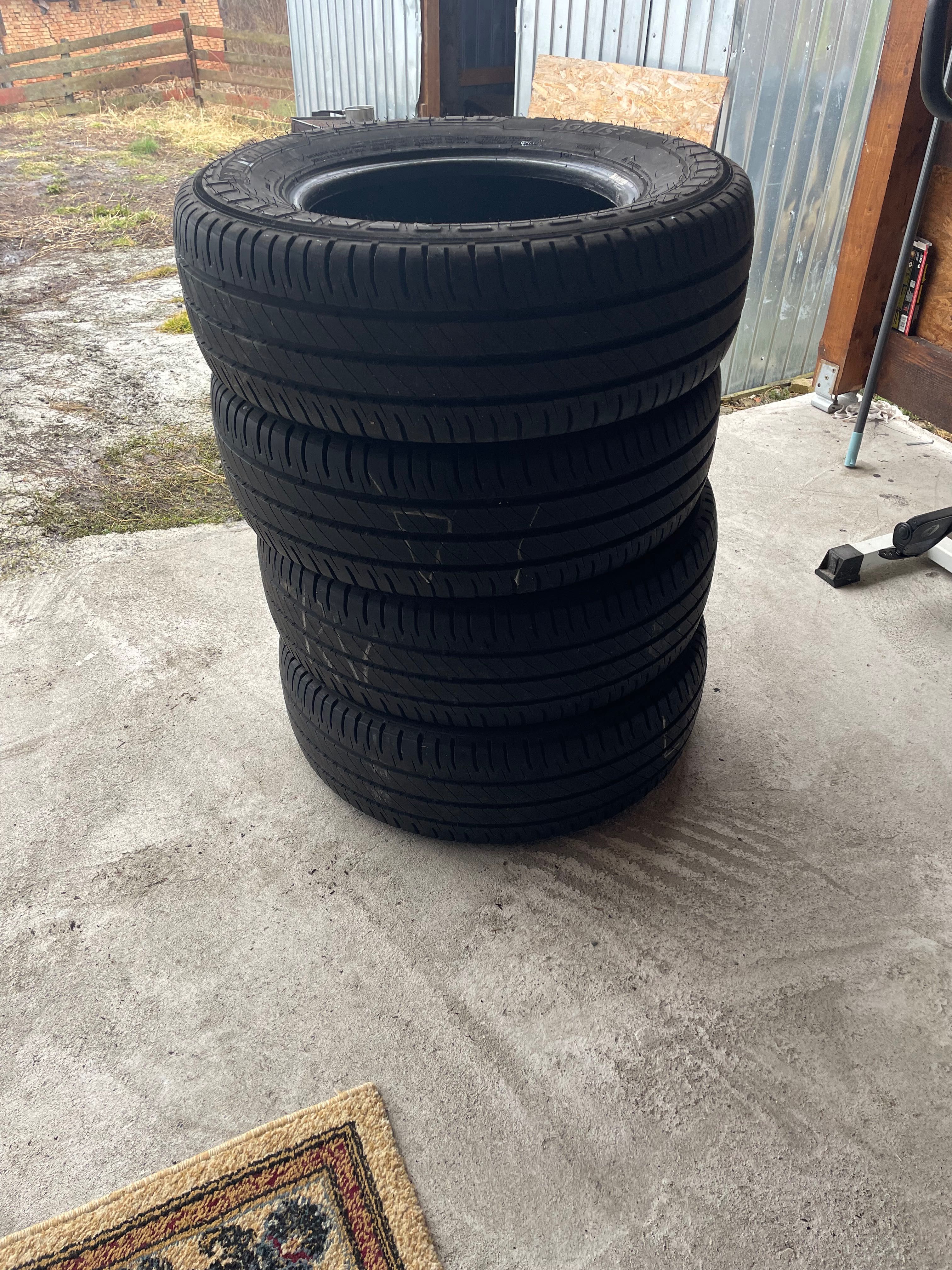 Vând ste cauciucuri de vara C marca Michelin