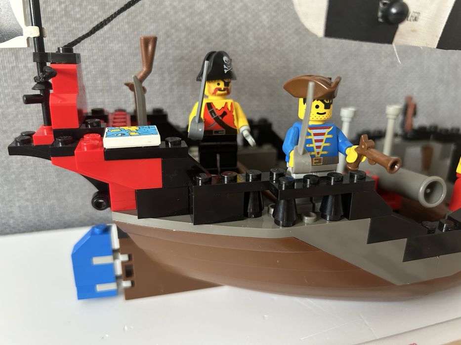 Lego Pirates Renegade Runner 6268
