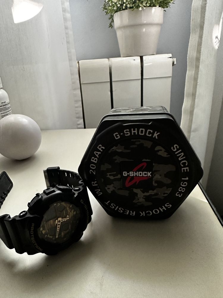 Vând ceas CASIO g-Shock Army