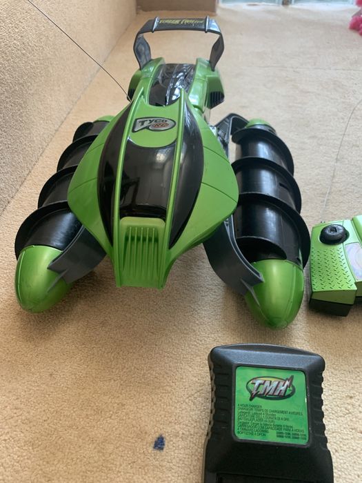 Masinuta si barca cu telecomanda