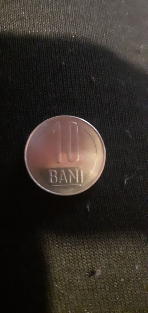 Moneda de 10 bani din 2022 cu defect