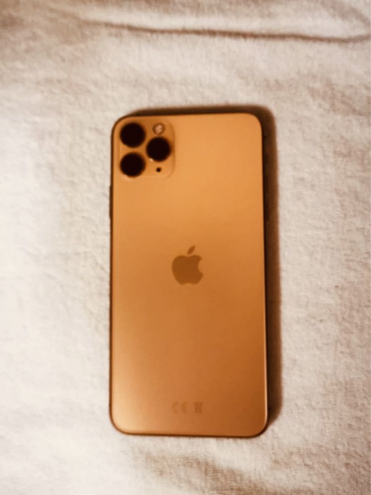 iPhone 11 Pro Max Gold-64GB !