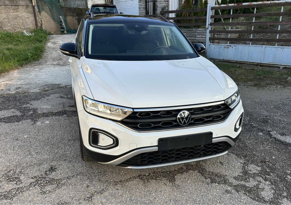 Продава се Vw T-Roc 2023г 63022км euro 6/ Top/ face
