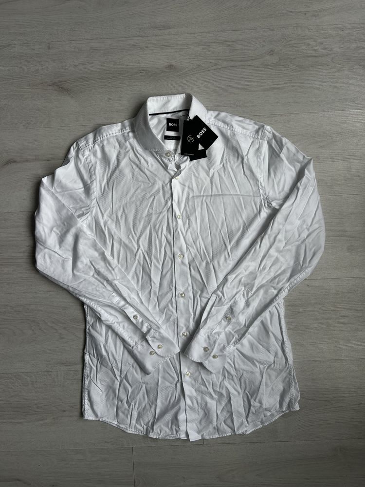 Hugo Boss  2 бр. Мъжки Ризи с Етикет / М,XL / Оригинал