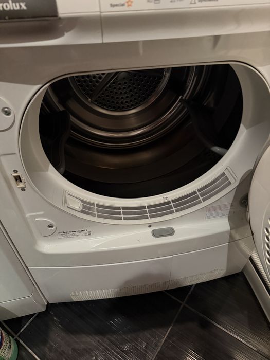 Сушилня Electrolux 7 кг кондензна с термопомпа
