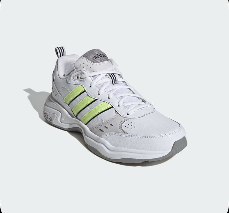 Кроссовки adidas Sportswear Strutter