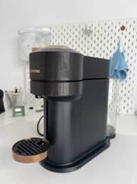Espressor Nespresso Vertuo Next D Maro Premium + Carafă + Cești
