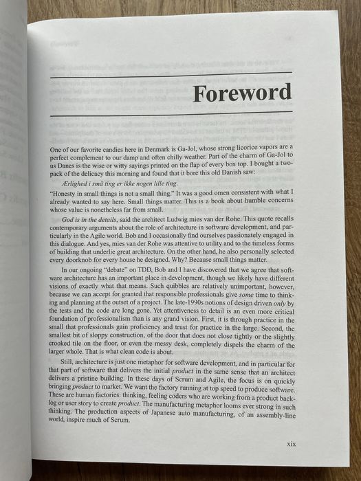 Книга clean code by Robert C. Martin