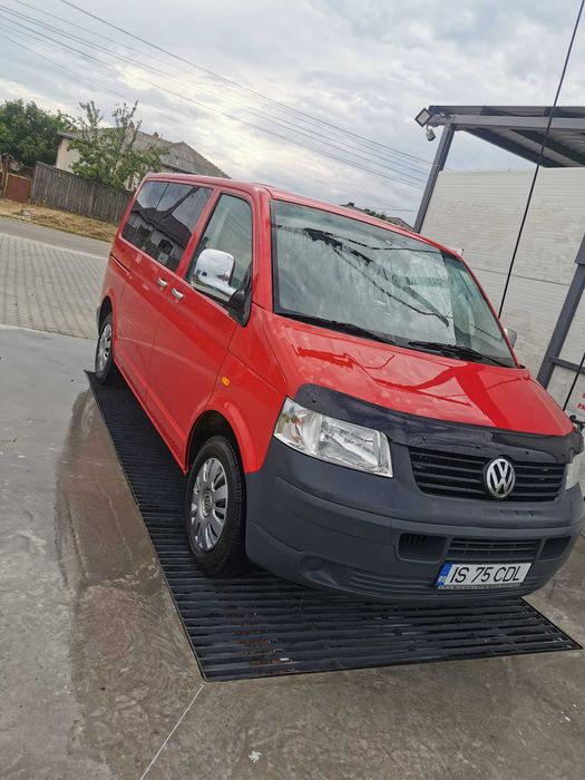Vw T5 1.9 TDI 2007. 8+1