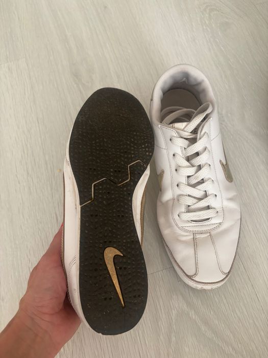 Маратонки   Nike