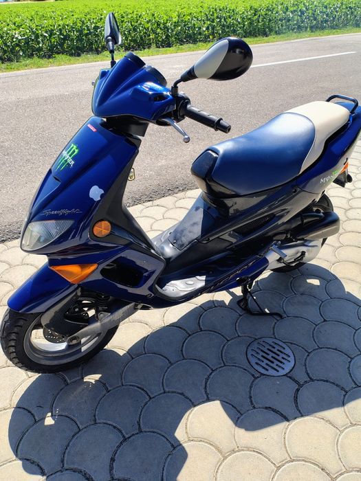 Scuter Peugeot SPEEDFIGHT de 100 cc