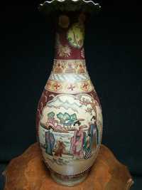 Vaza antica de dimensiuni impozante chinezeasca pictata integral manua