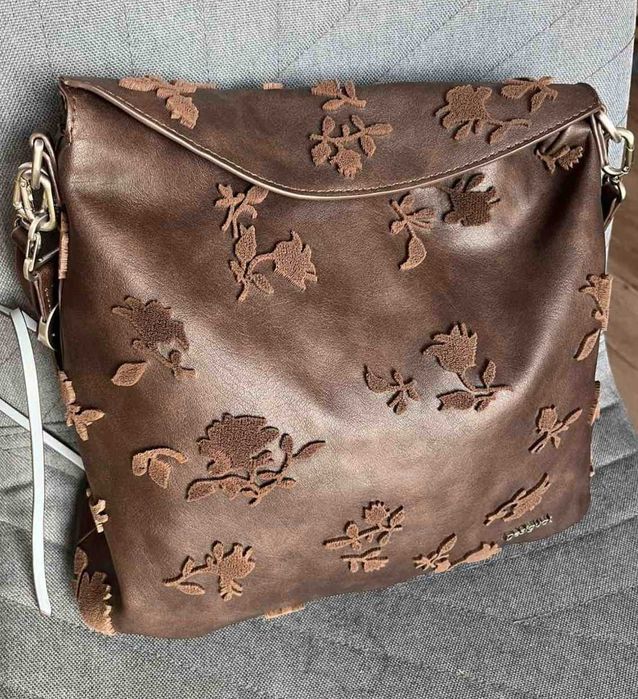 Нова чанта на марката Desigual