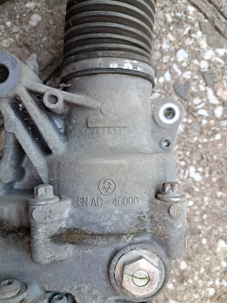 Mercedes W213 Серво кормилна рейка