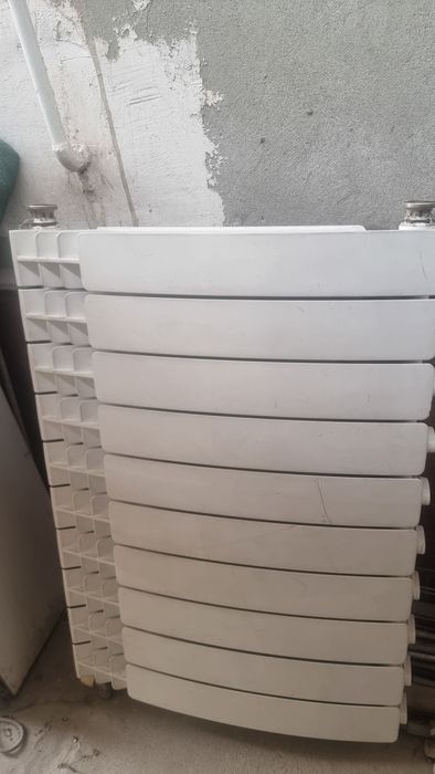 Продам радиатор в х состоянии