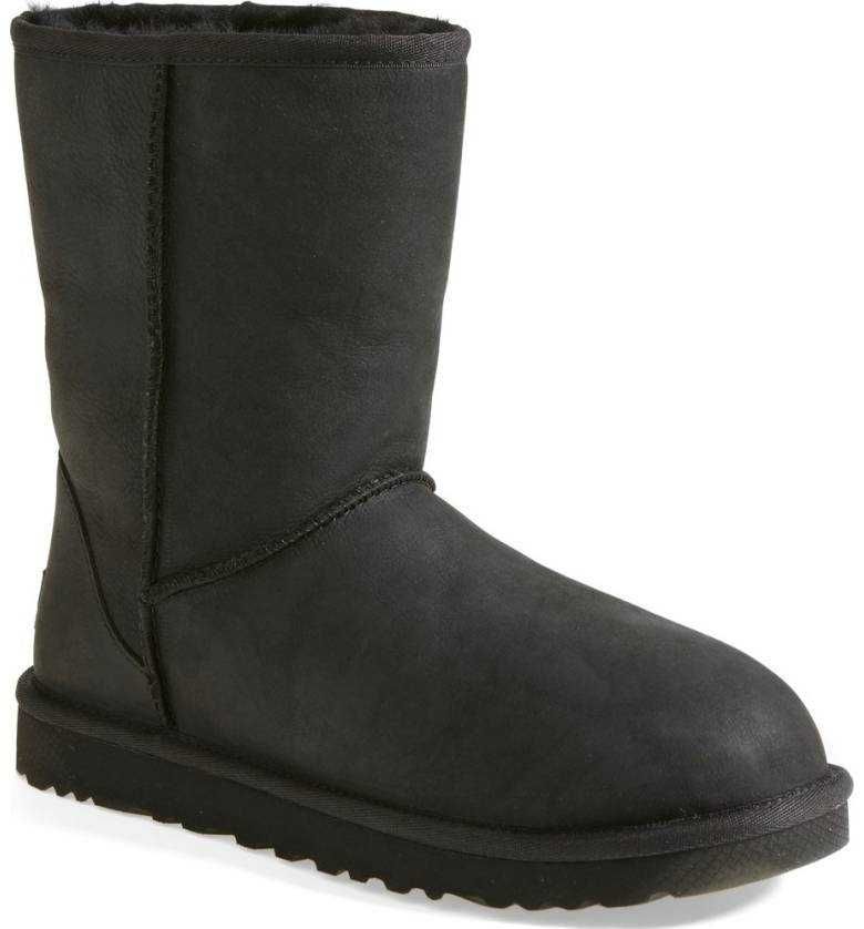 Cizme UGG Classic Short Leather