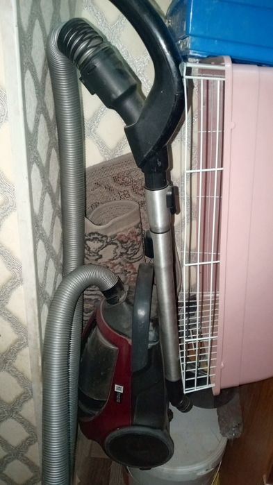 Продам 2 пылесоса Samsung