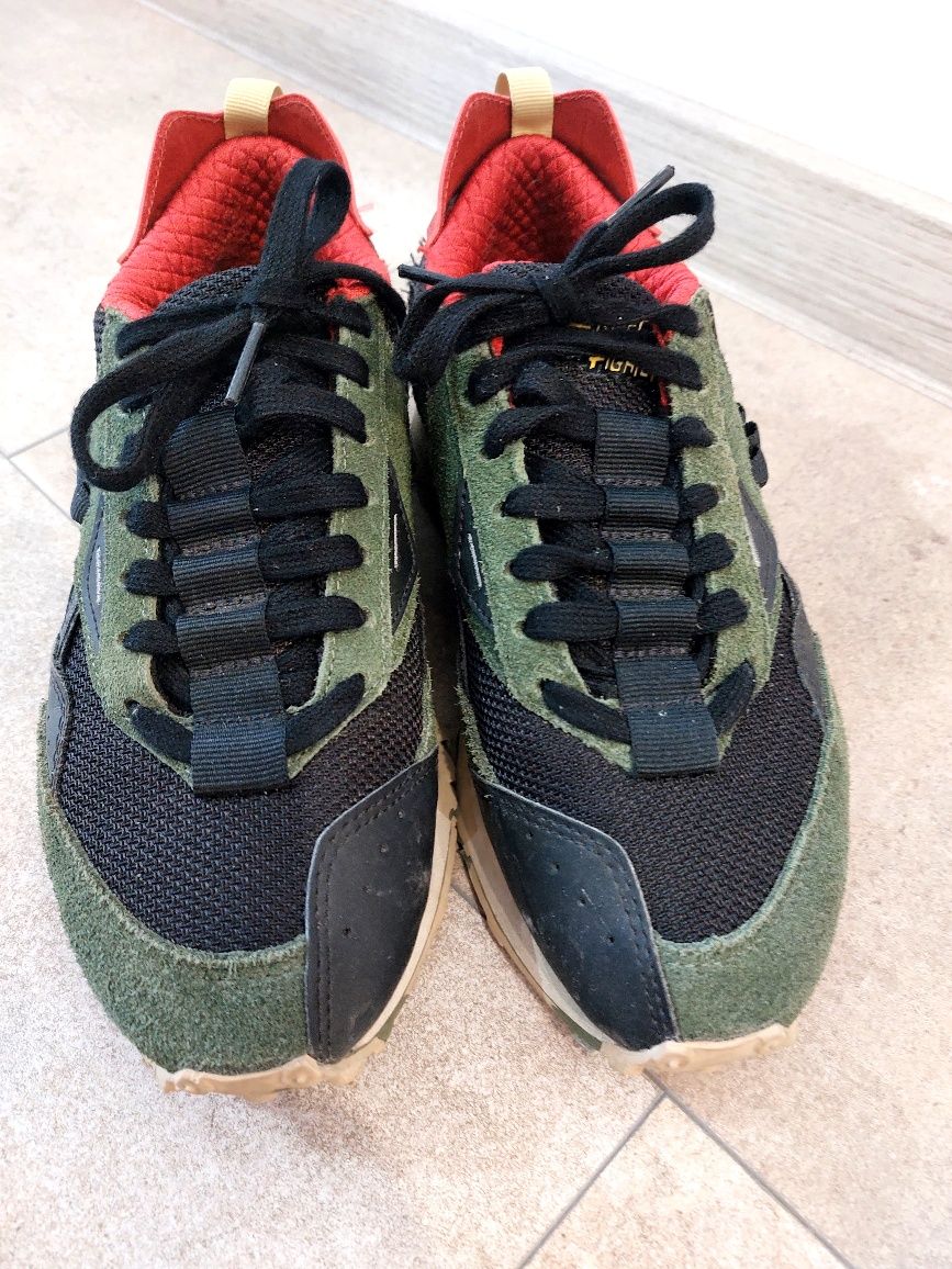 Маратонки Reebok,37,5 номер