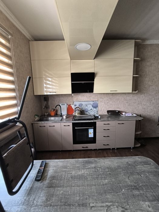 2 х комнатную квартиру Сергели массив СТРОИТЕЛЬ. РЕМОНТ. 2/9 . 64 М²