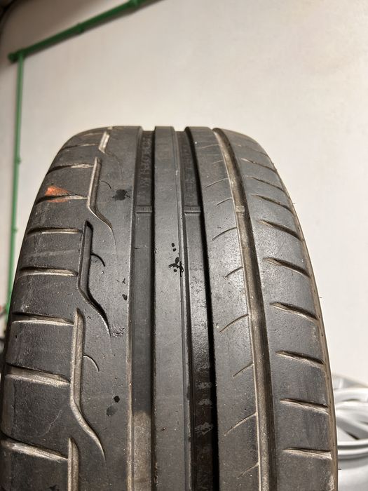 Vand doua anvelope vara 225/45/17