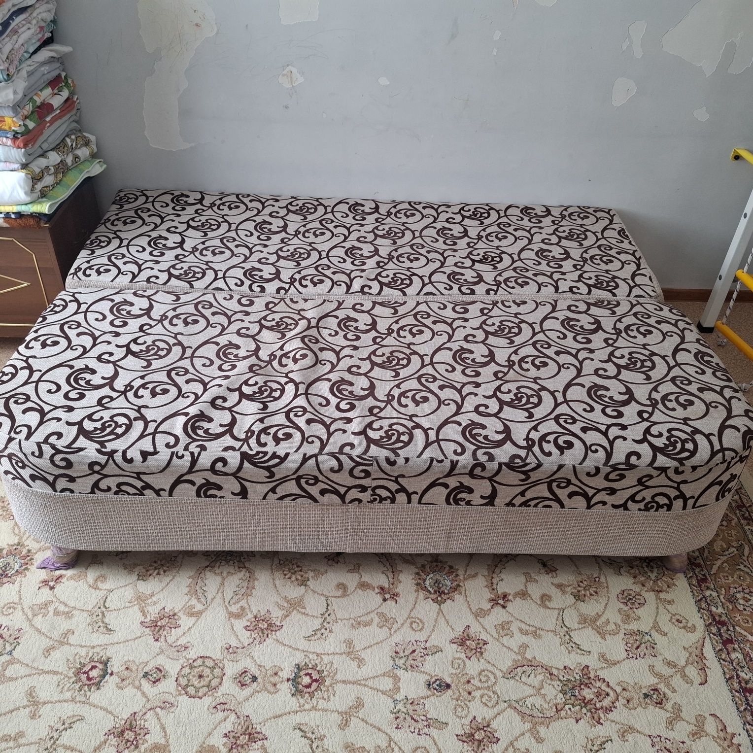 Продается диван.Хорошее состояние.